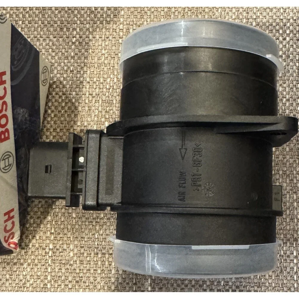 New Bosch Air Flow Sensor Audi A3 Volkswage Jetta Golf B0068M3Y0W